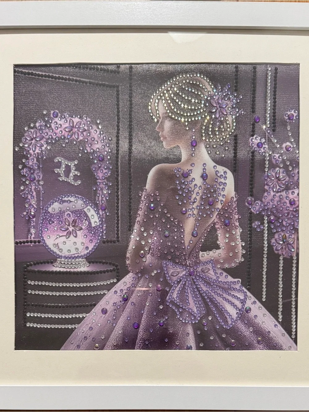 Elegant Purple Bejeweled Wallpaper Panel - Decorative Home Wall Art